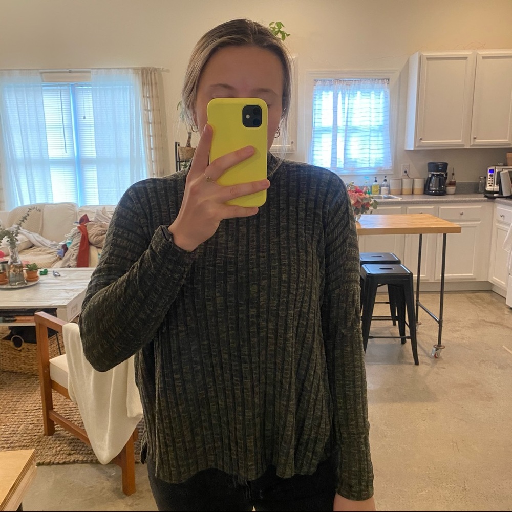 American Eagle sweater